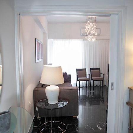 Konstantinos Stylish Brand New Apt In The Heart Of Athene Buitenkant foto