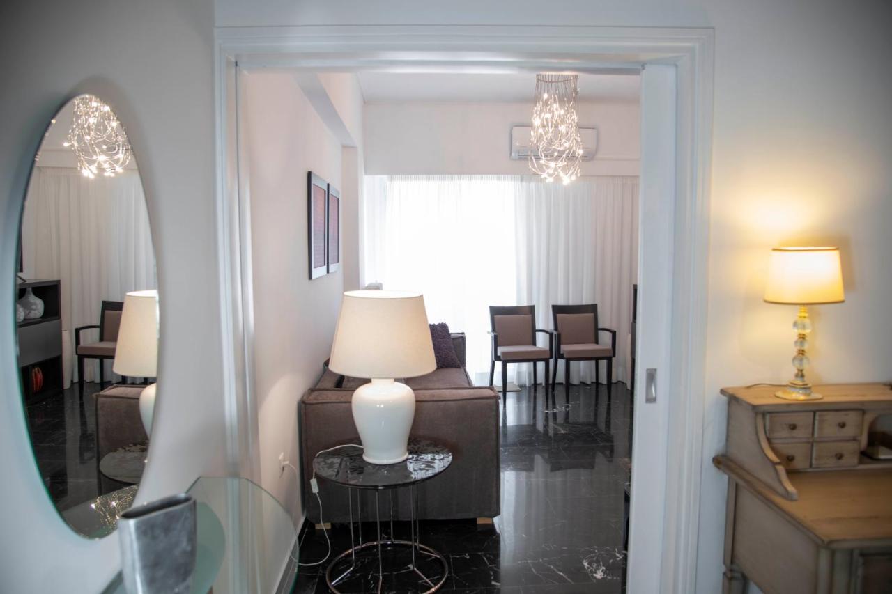 Konstantinos Stylish Brand New Apt In The Heart Of Athene Buitenkant foto