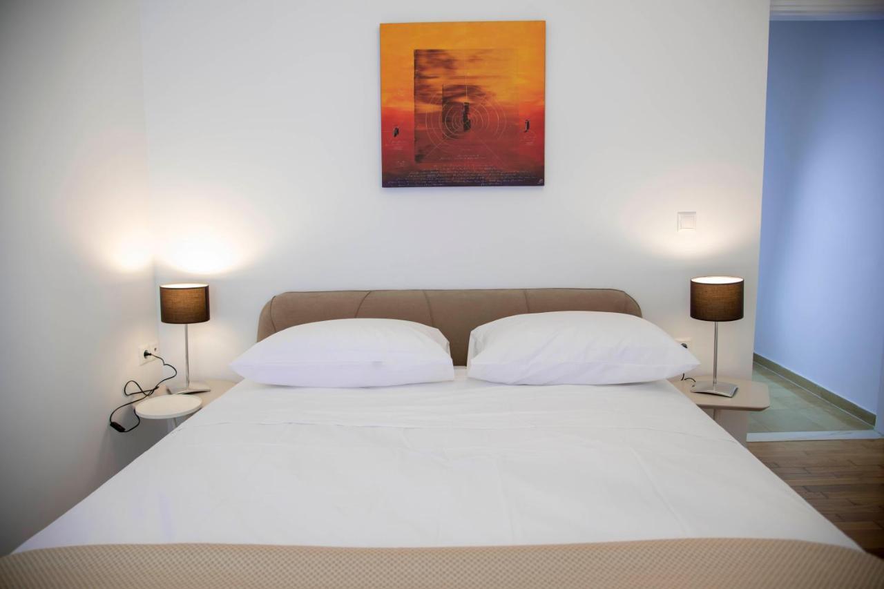 Konstantinos Stylish Brand New Apt In The Heart Of Athene Buitenkant foto